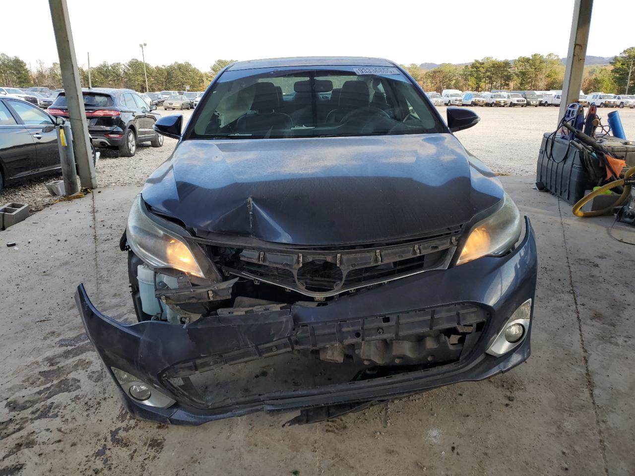 Toyota Avalon Xle Image 2