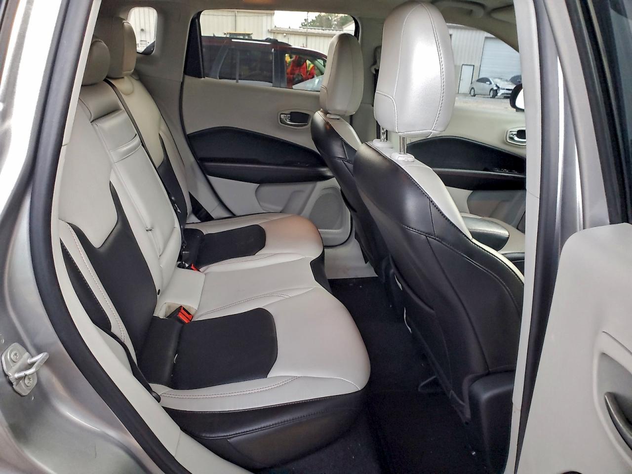 Jeep Compass Limited Image 6