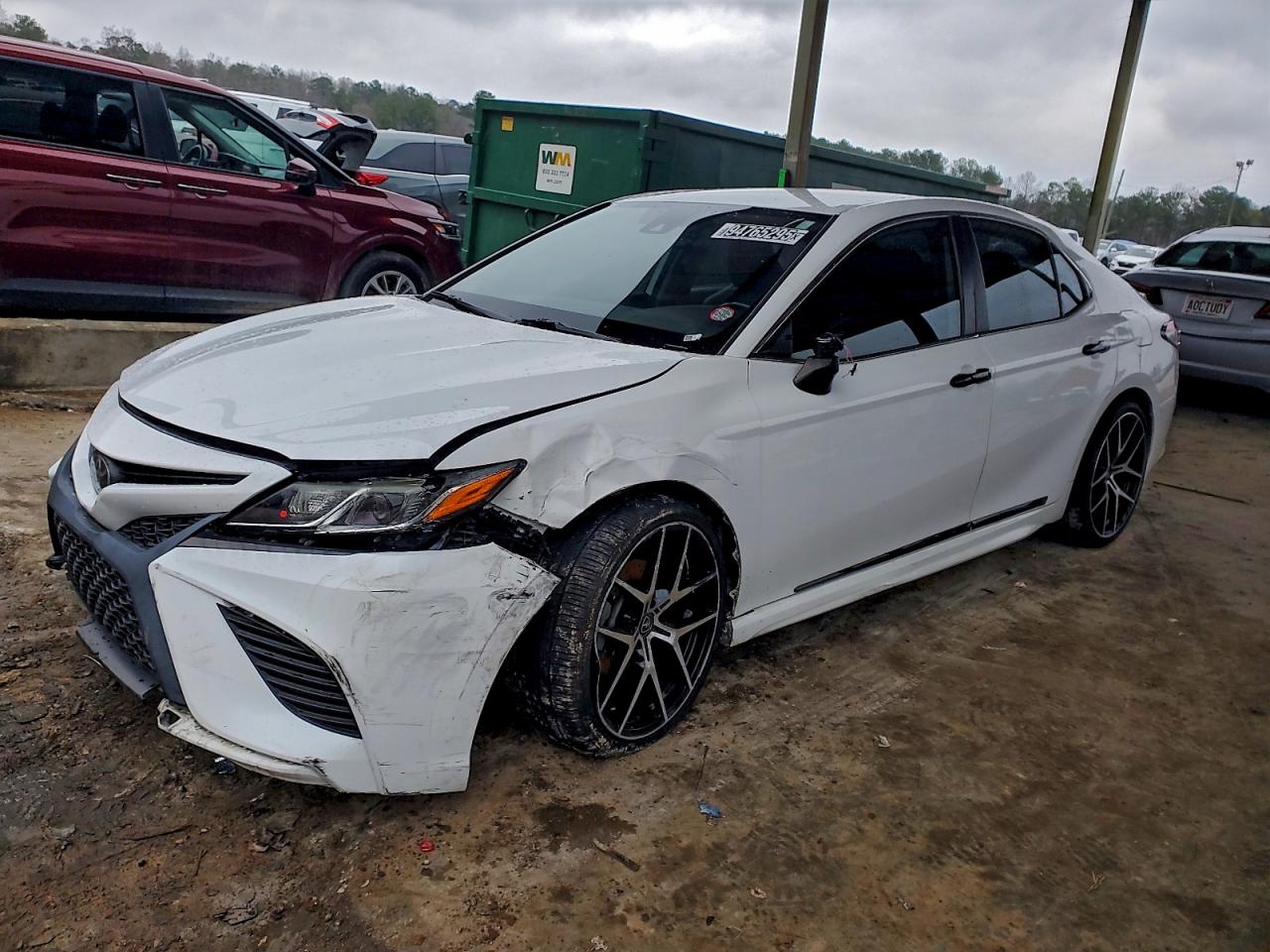 Toyota Camry L Image 1