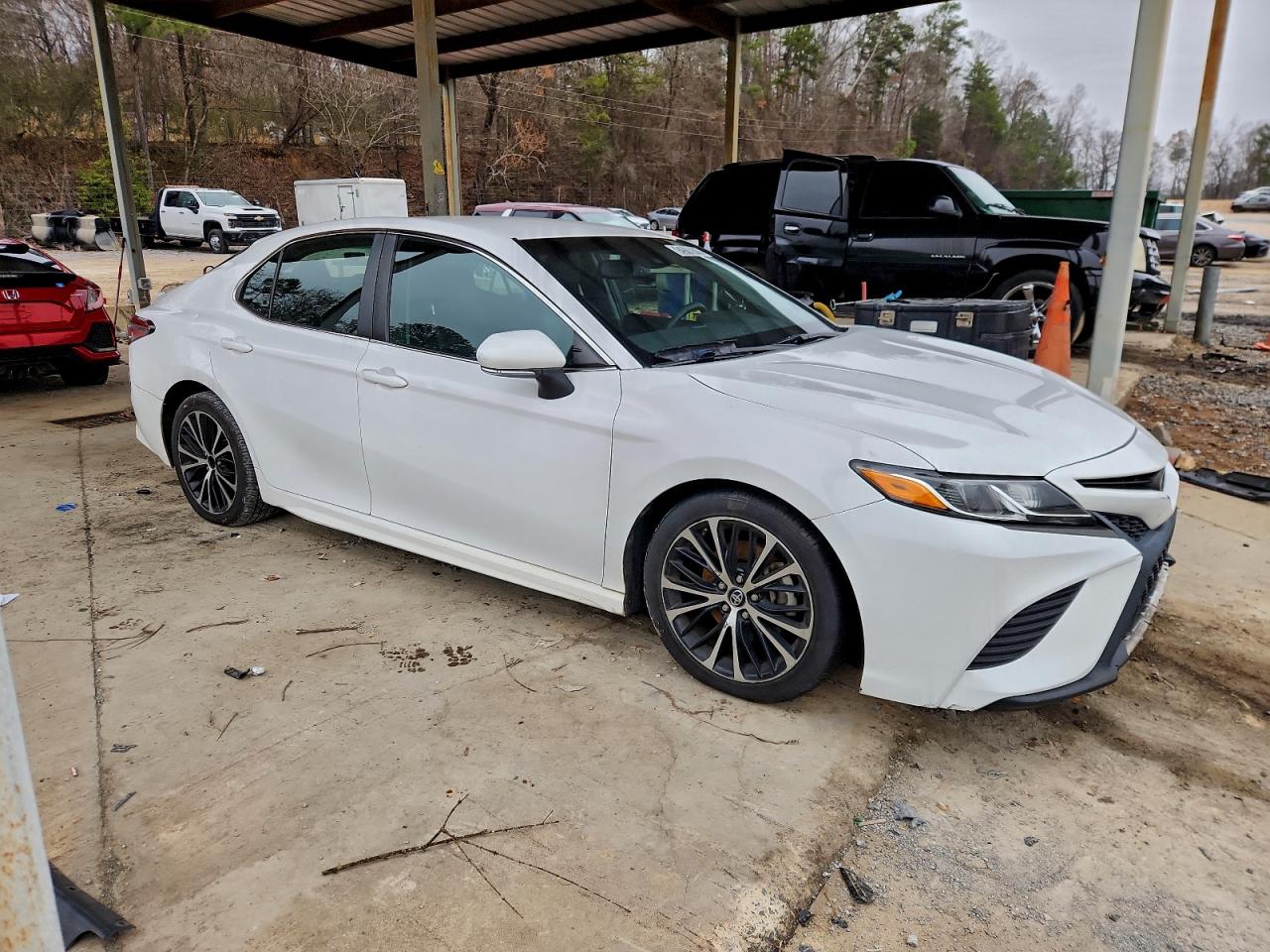 Toyota Camry L Image 5