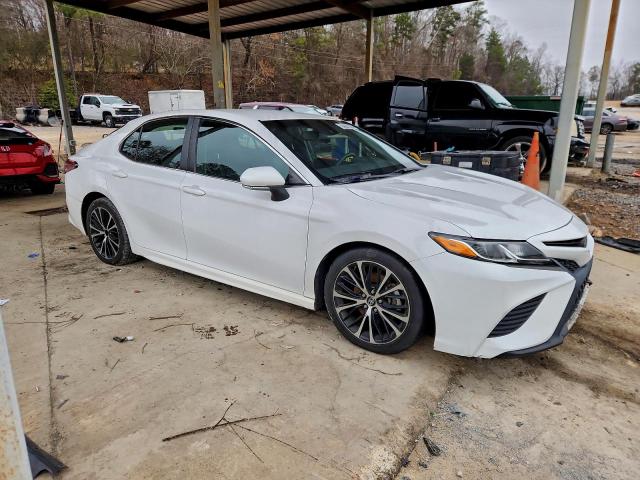 Toyota Camry L Image 5