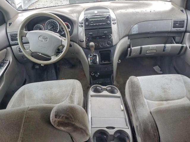 Toyota Sienna Ce Image 7