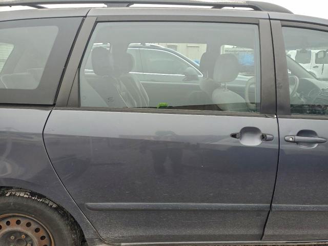 Toyota Sienna Ce Image 13