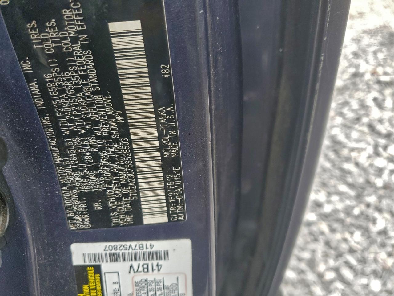 Toyota Sienna Ce Image 3