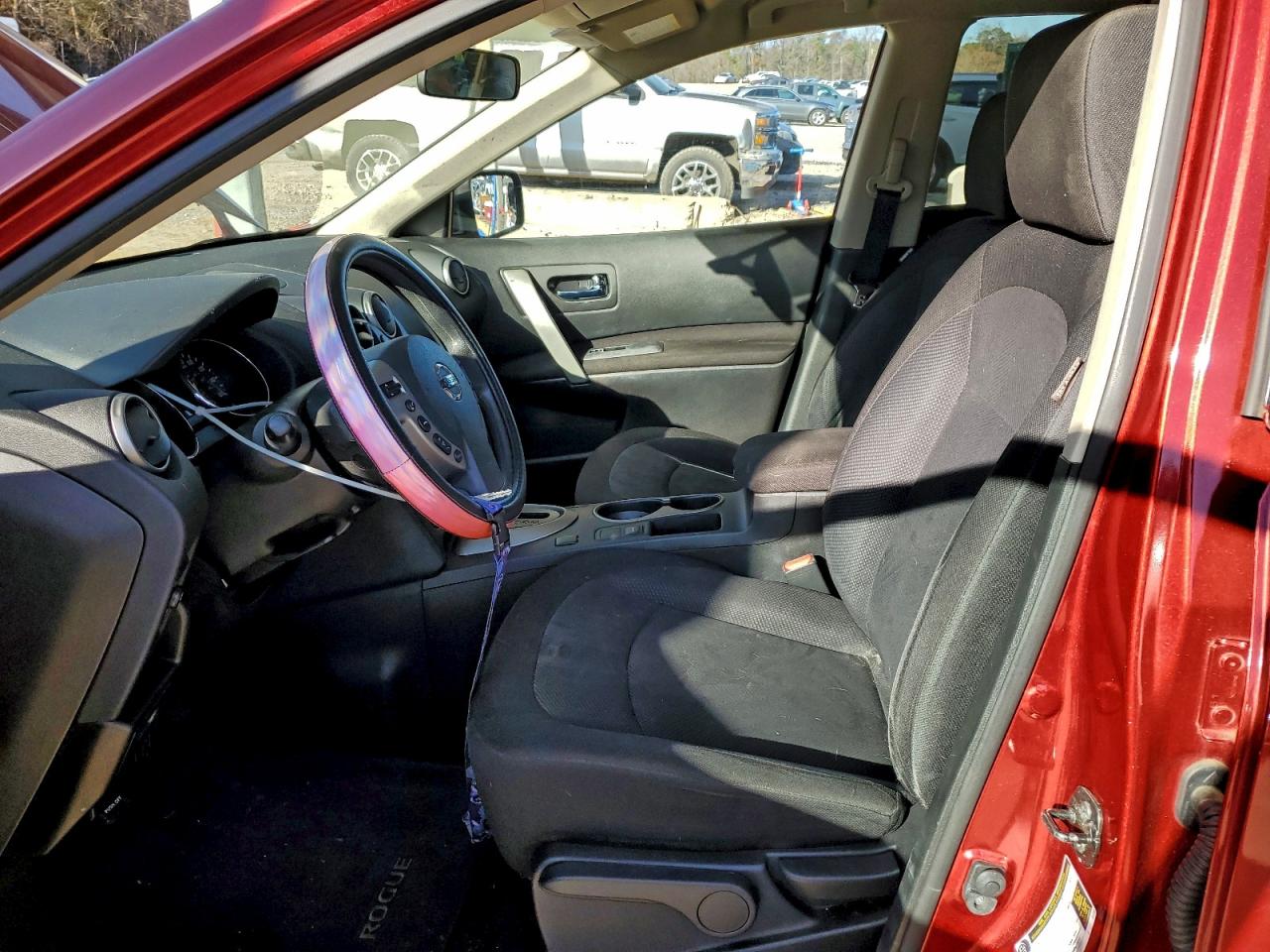 Nissan Rogue S Image 6