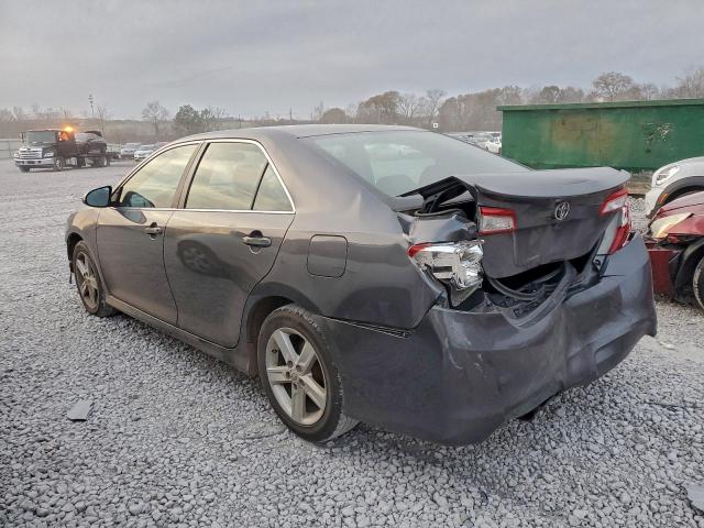 Toyota Camry L Image 7