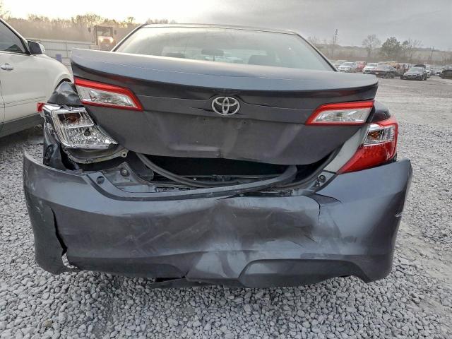 Toyota Camry L Image 8