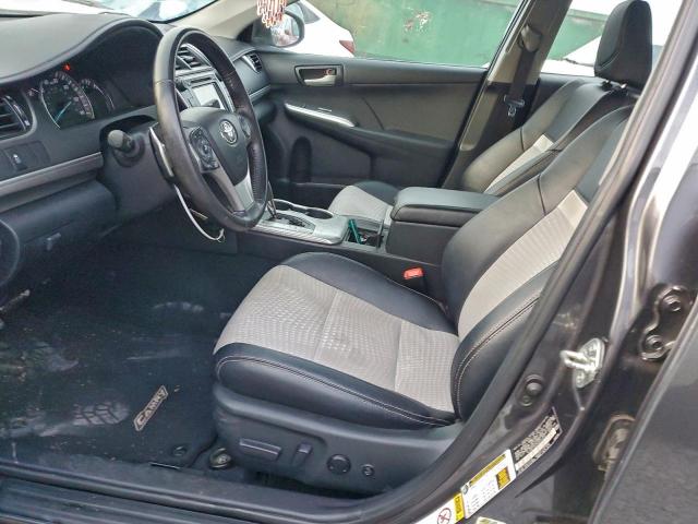 Toyota Camry L Image 2