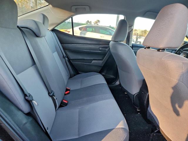 Toyota Corolla L Image 9