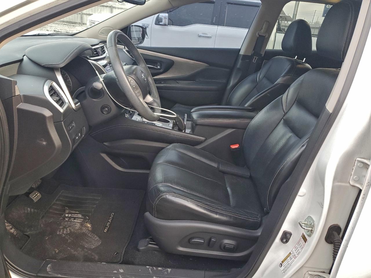 Nissan Murano S Image 6