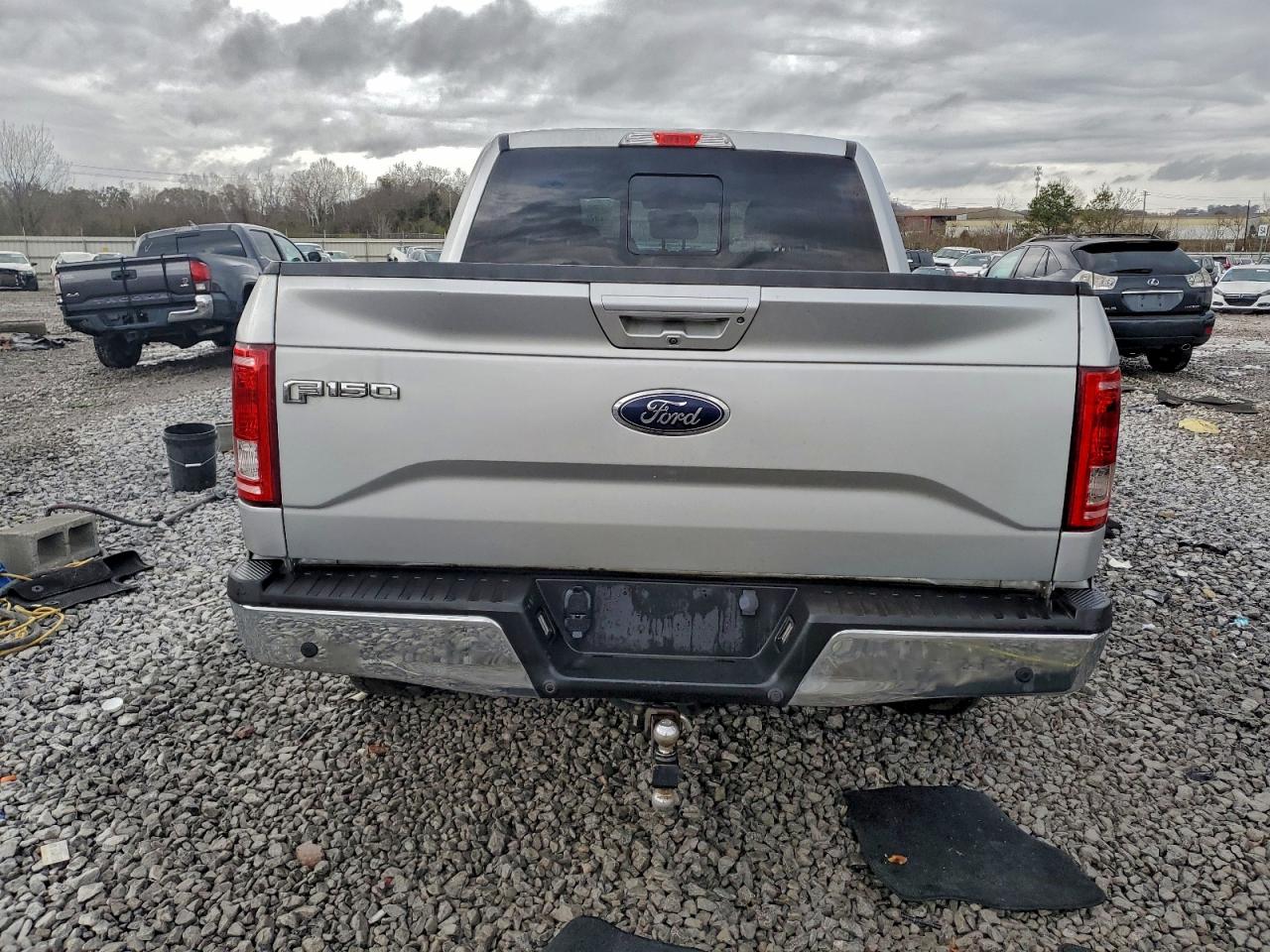Ford F-150 Supercrew Image 5