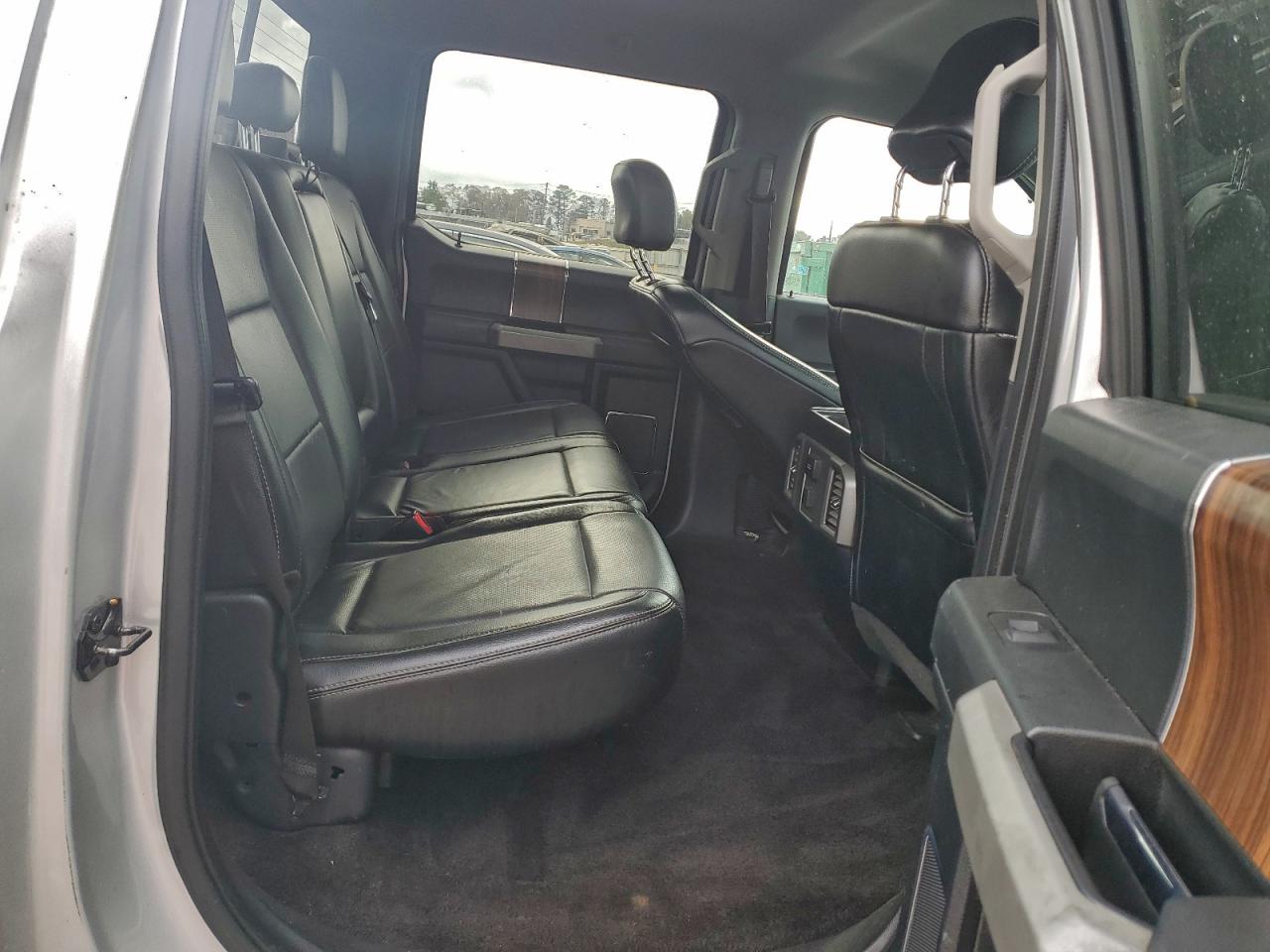 Ford F-150 Supercrew Image 11