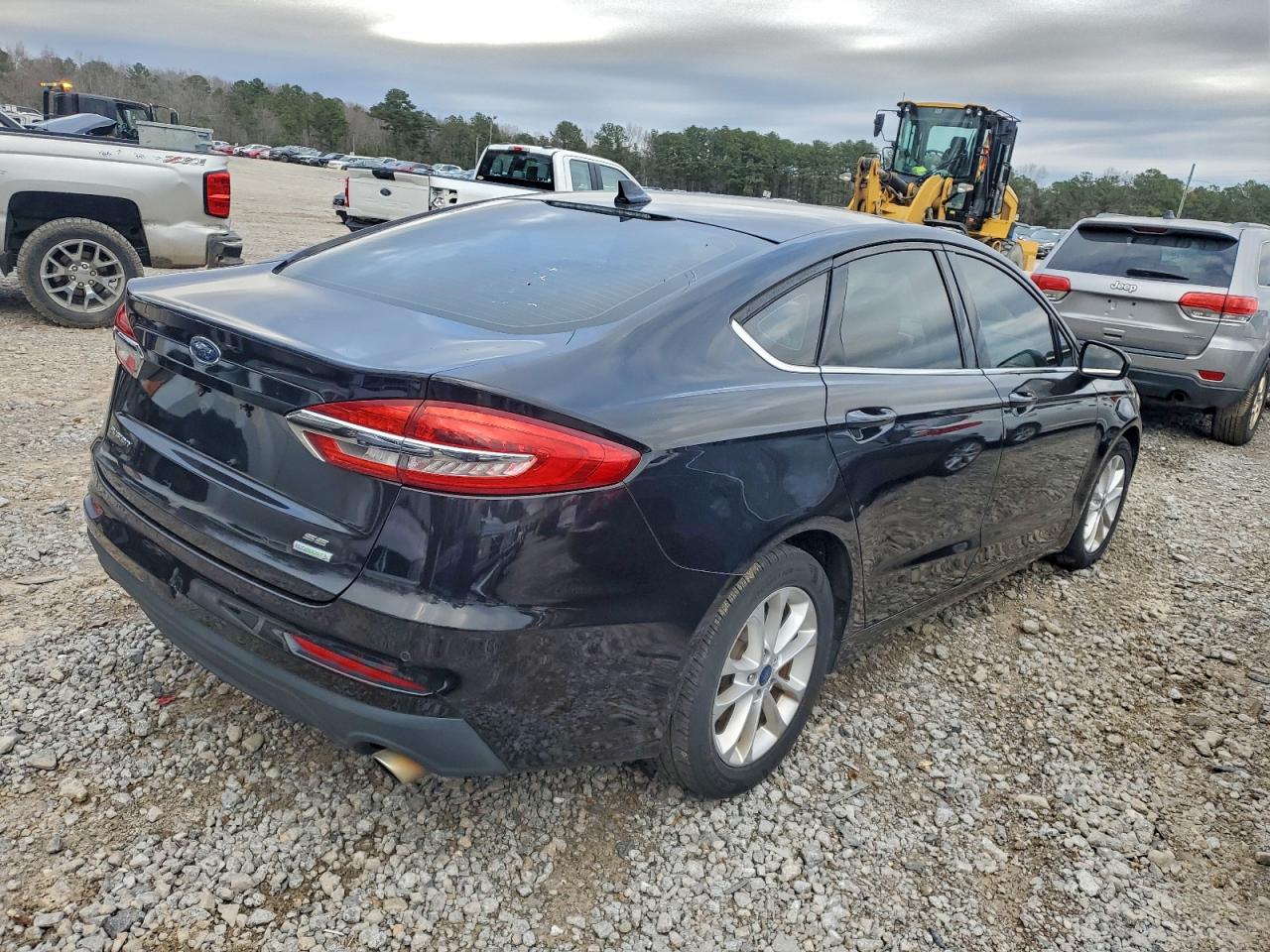 Ford Fusion Se Image 4