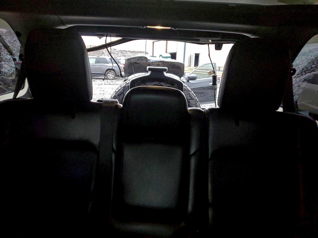 Jeep Wrangler Rubicon Image 12