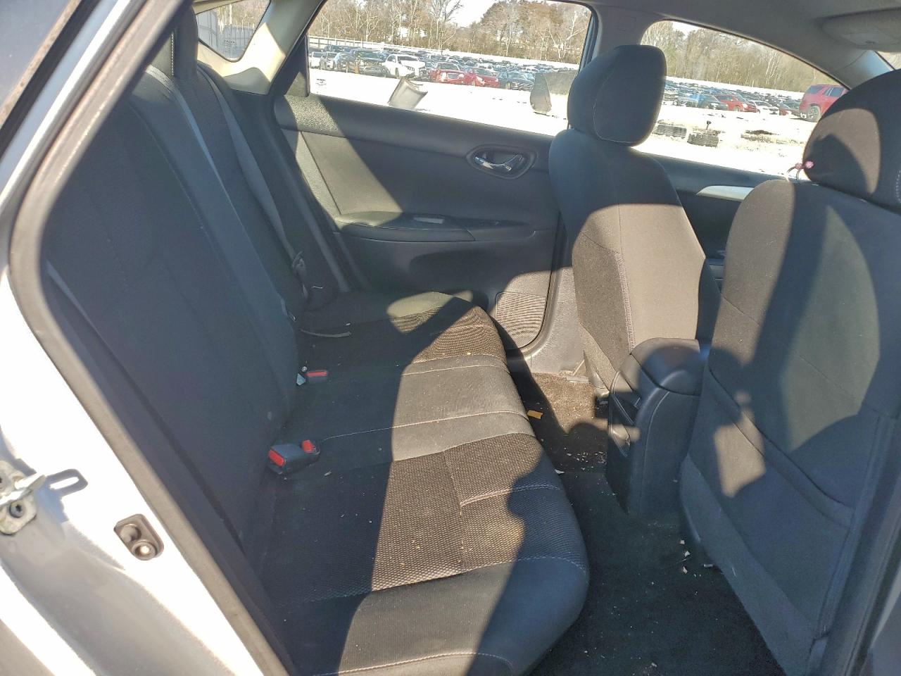 Nissan Sentra S Image 6