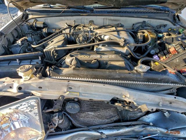 Toyota 4Runner Limited Image 9