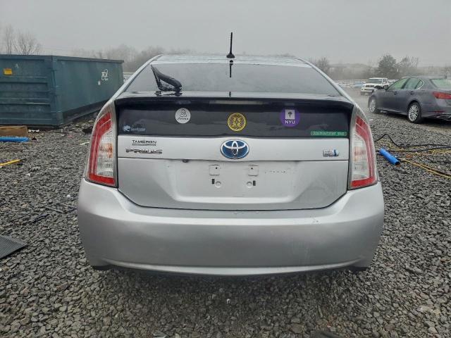 Toyota Prius Image 8