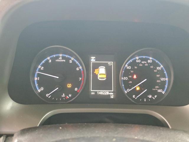 Toyota RAV4 Le Image 12