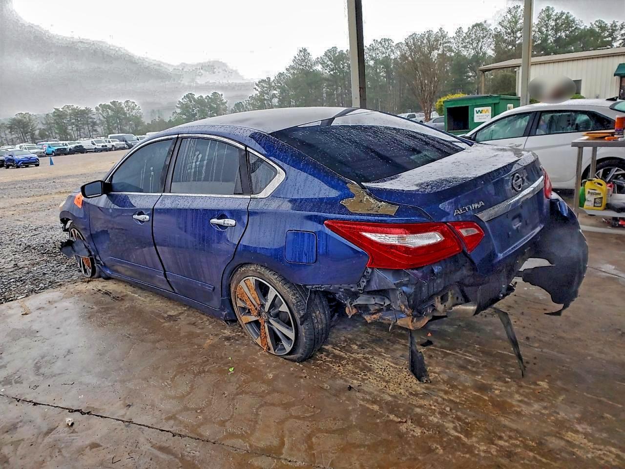 Nissan Altima 2.5 Image 10