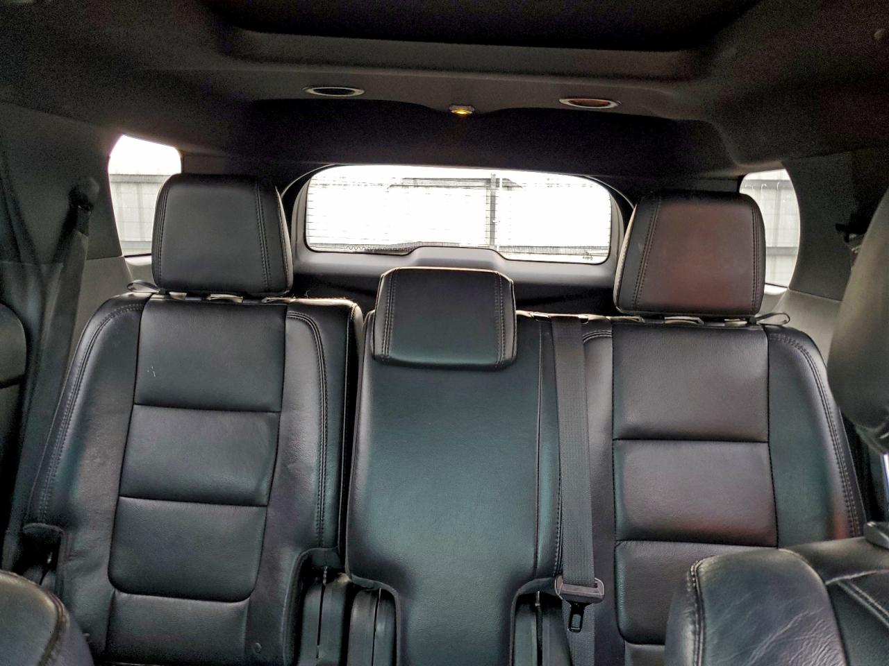 Ford Explorer Xlt Image 10