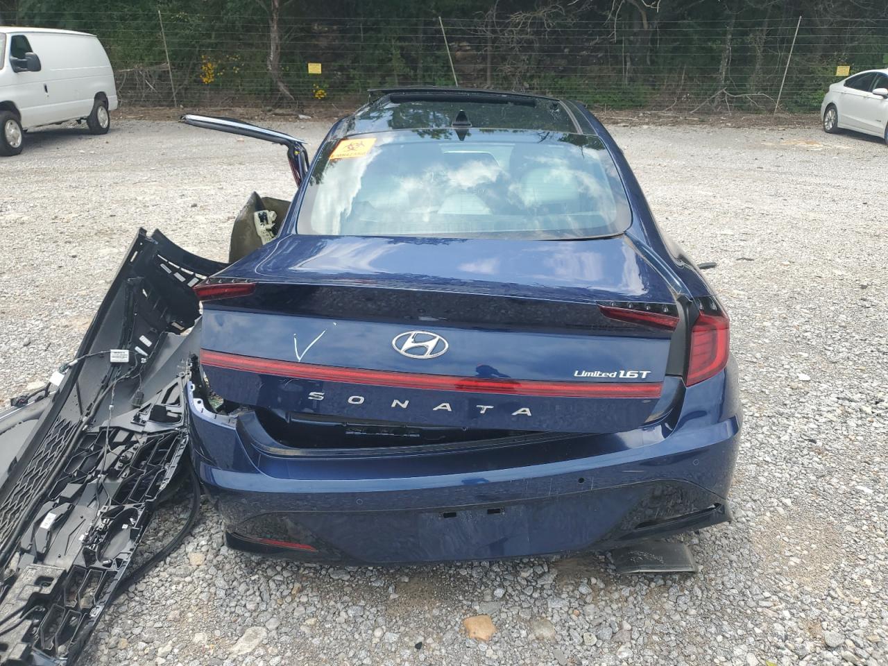 Hyundai SONATA Limited Image 8