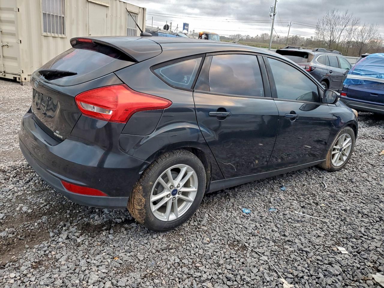 Ford Focus Se Image 12