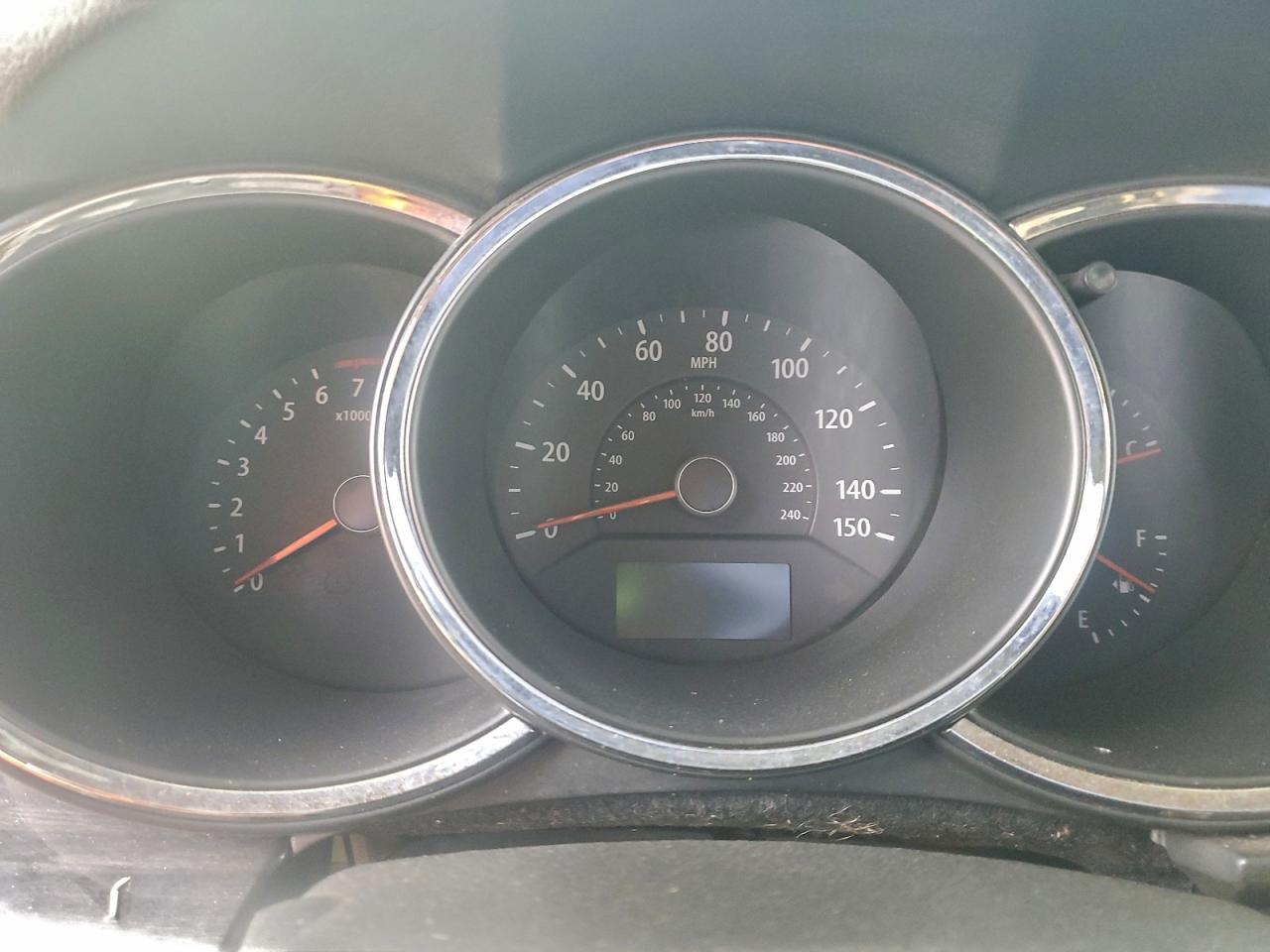 Kia Sorento Base Image 13