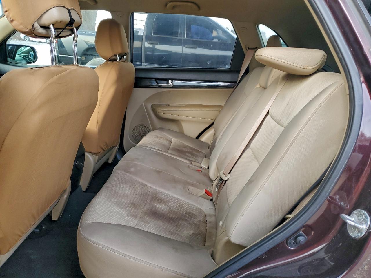 Kia Sorento Base Image 4