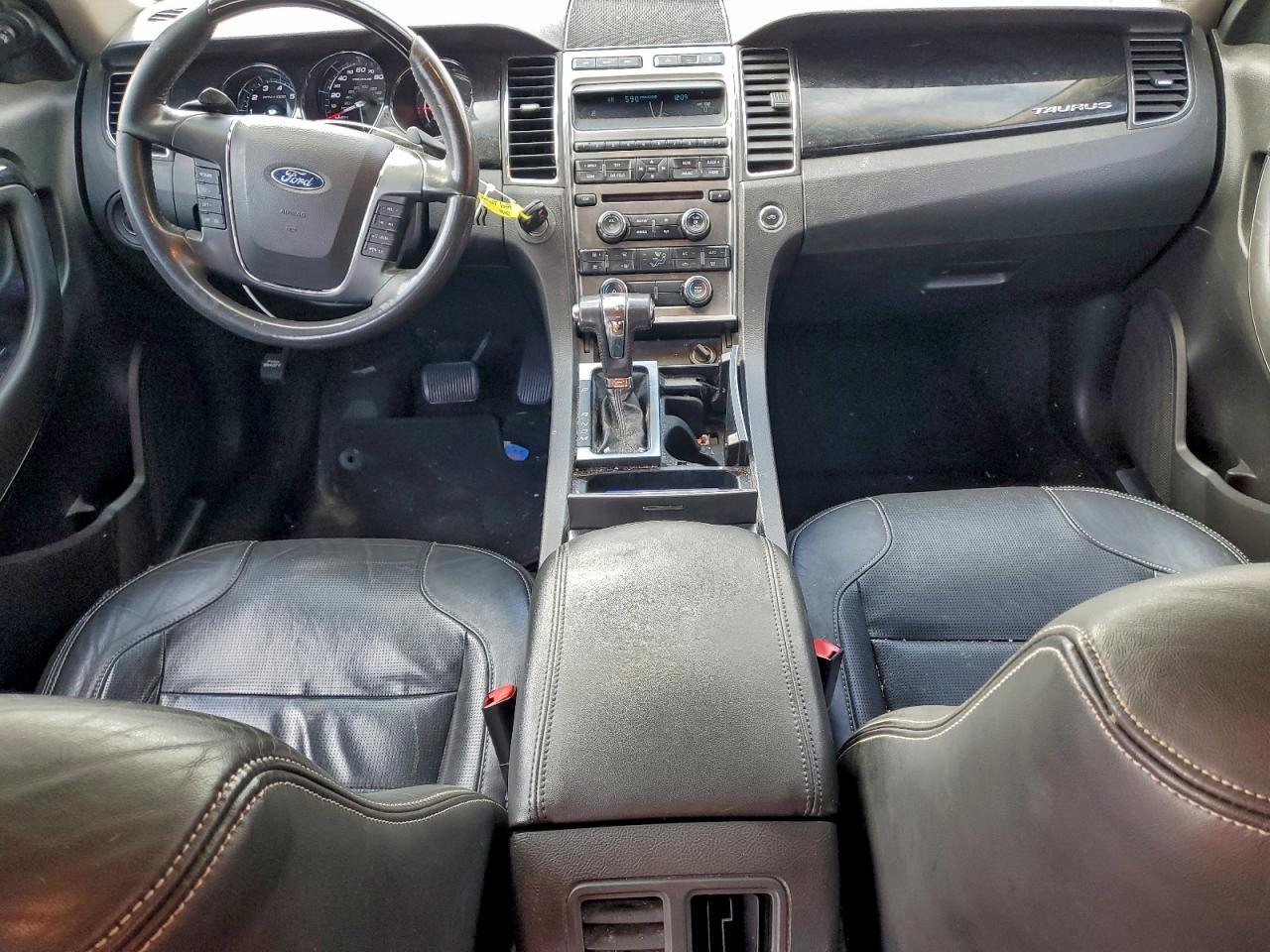 Ford Taurus Limited Image 6