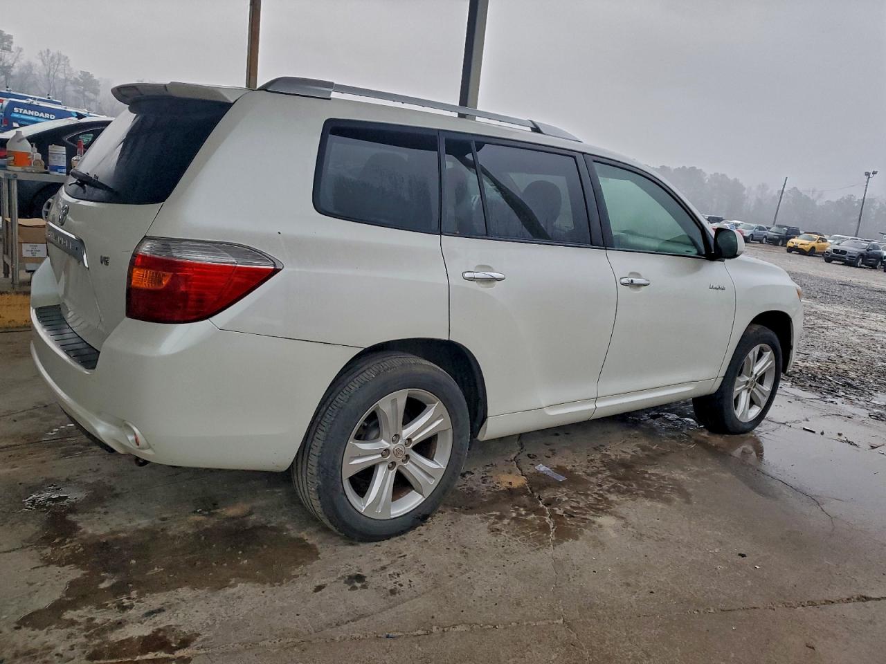 Toyota Highlander Limited Image 4