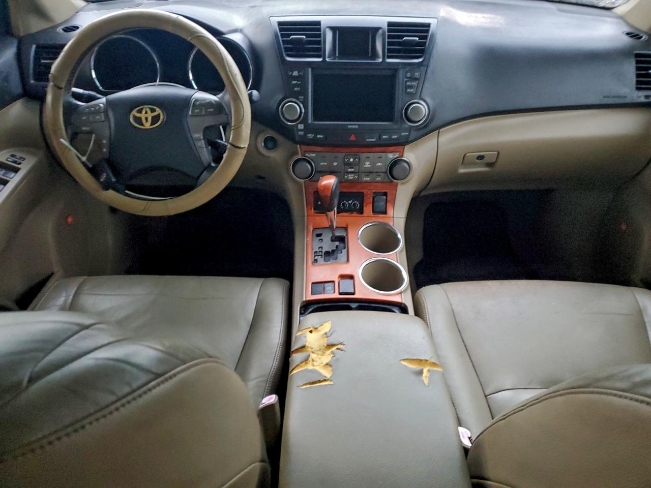 Toyota Highlander Limited Image 3