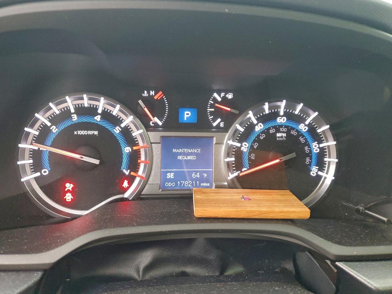 Toyota 4Runner Sr5 Image 6