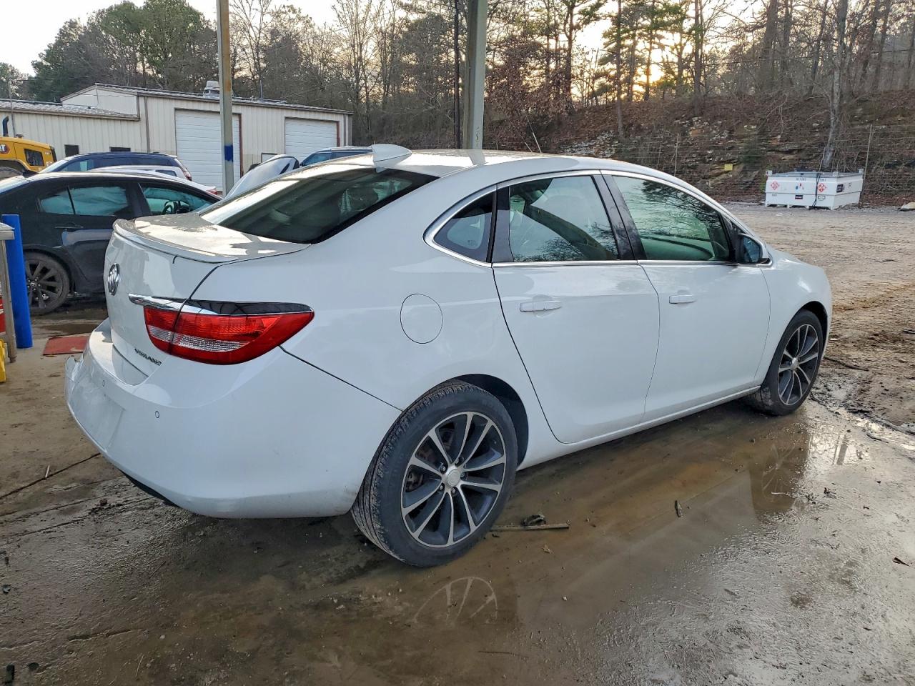 Buick Verano Sport Touring Image 4