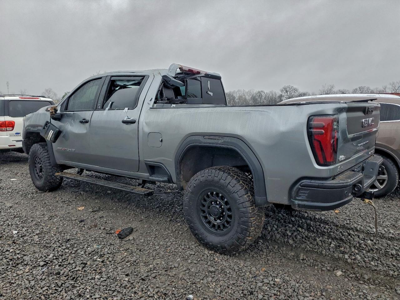 GMC Sierra K2500 At4x Image 5