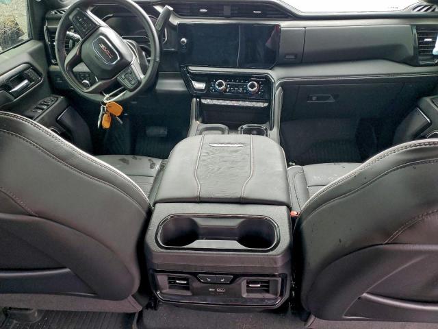 GMC Sierra K2500 At4x Image 8