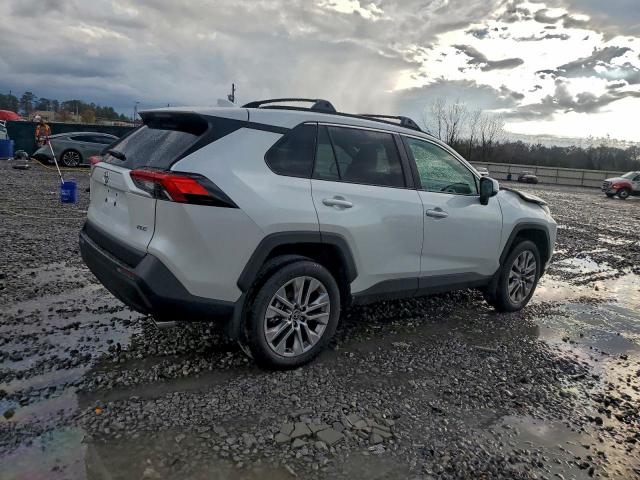 Toyota RAV4 Xle Premium Image 5