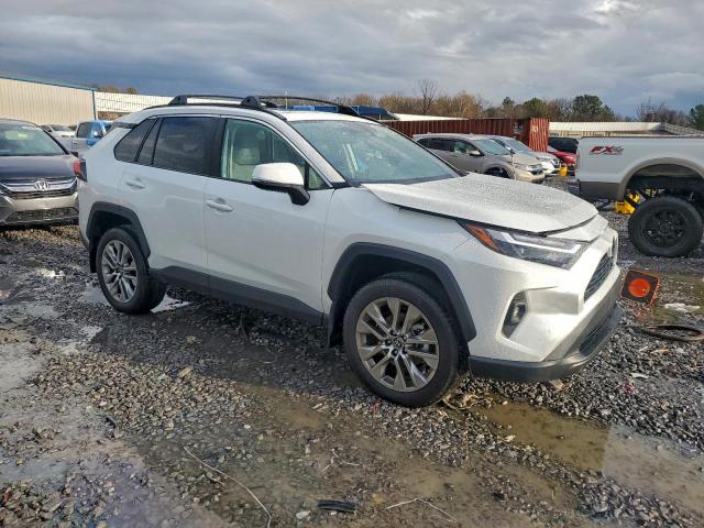 Toyota RAV4 Xle Premium Image 7