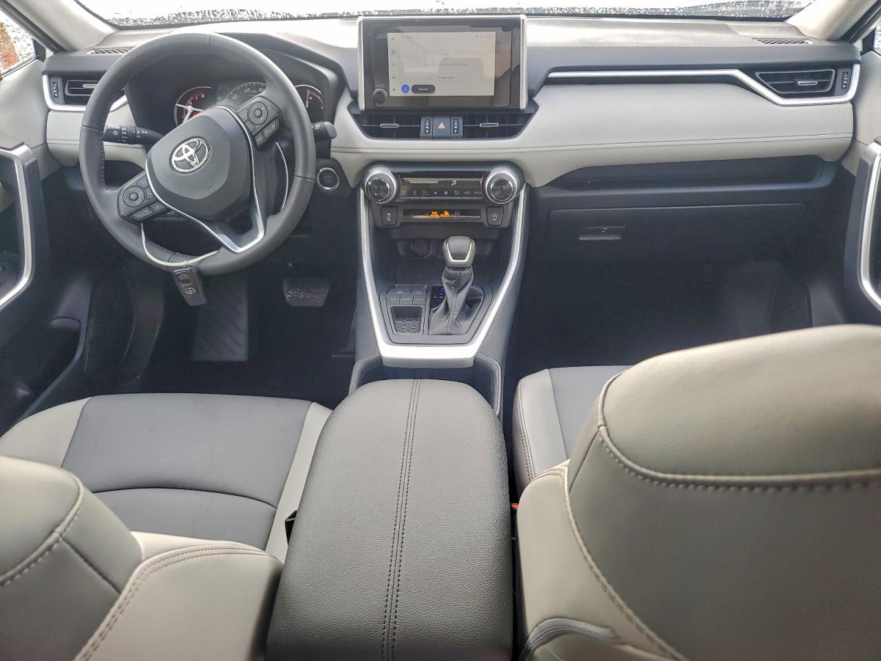 Toyota RAV4 Xle Premium Image 8