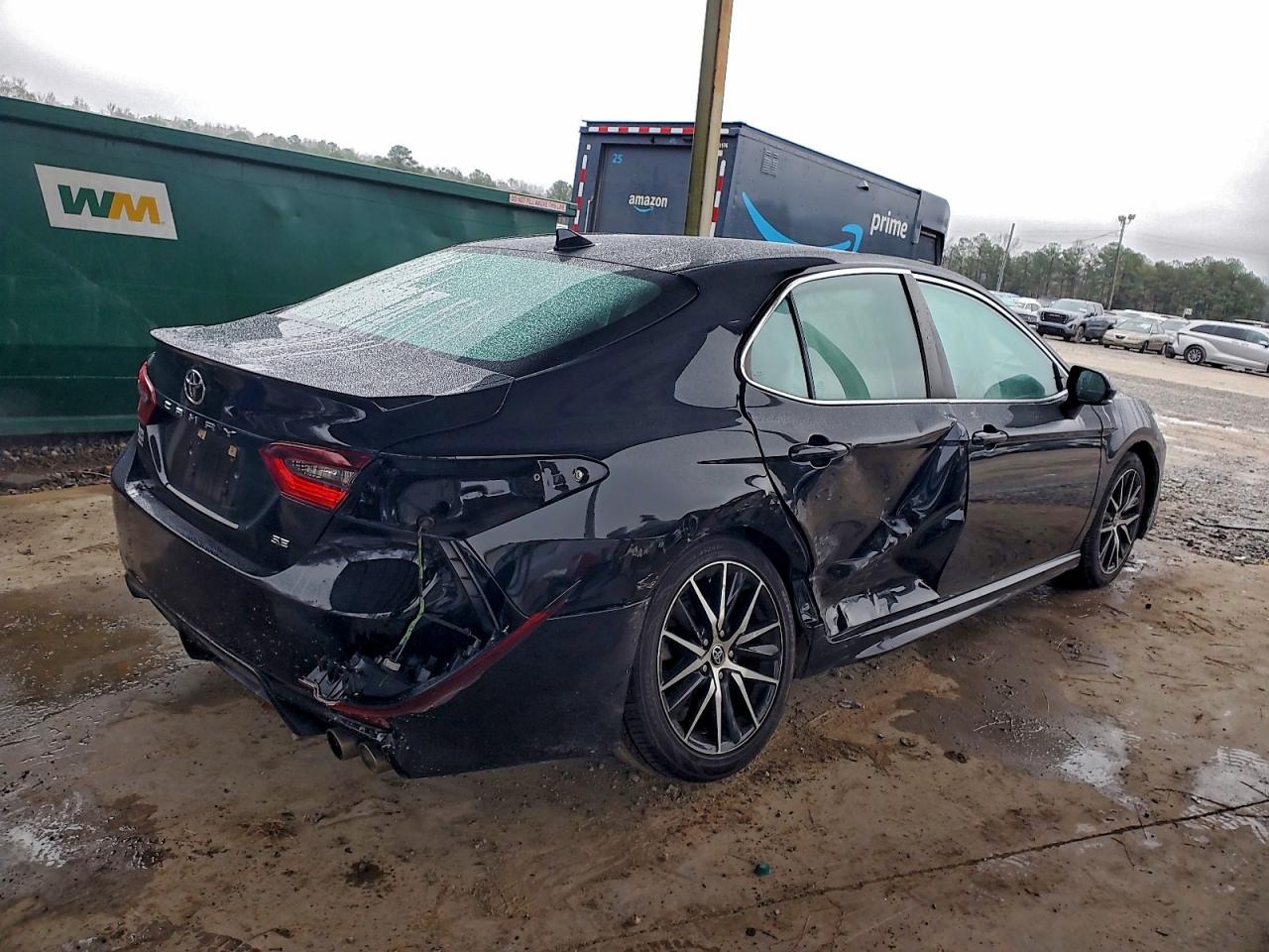 Toyota Camry Se Night Shade Image 2