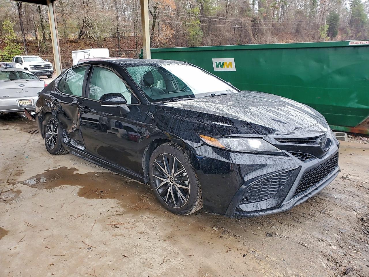 Toyota Camry Se Night Shade Image 6