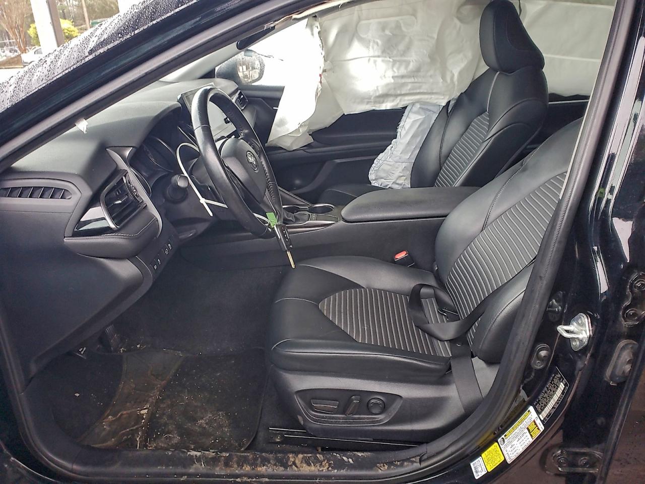 Toyota Camry Se Night Shade Image 7