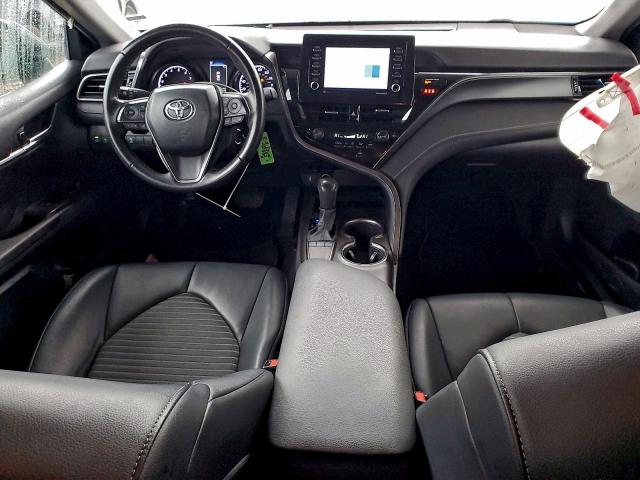 Toyota Camry Se Night Shade Image 4