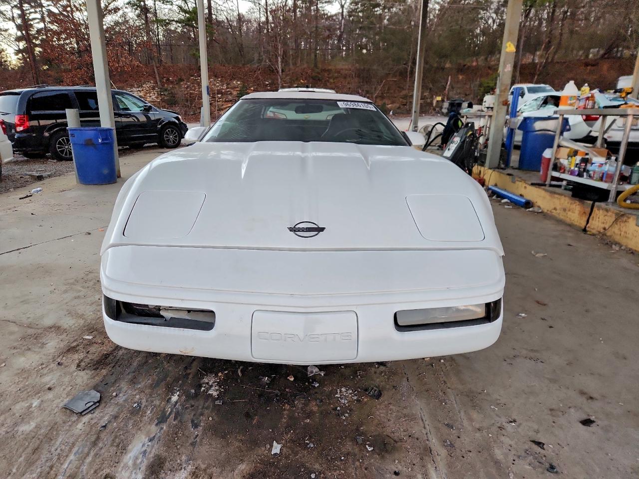 Chevrolet Corvette Image 6