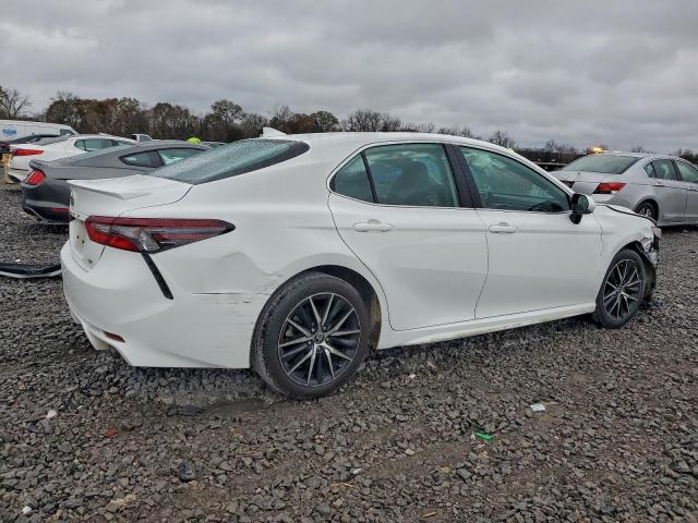 Toyota Camry Se Night Shade Image 6