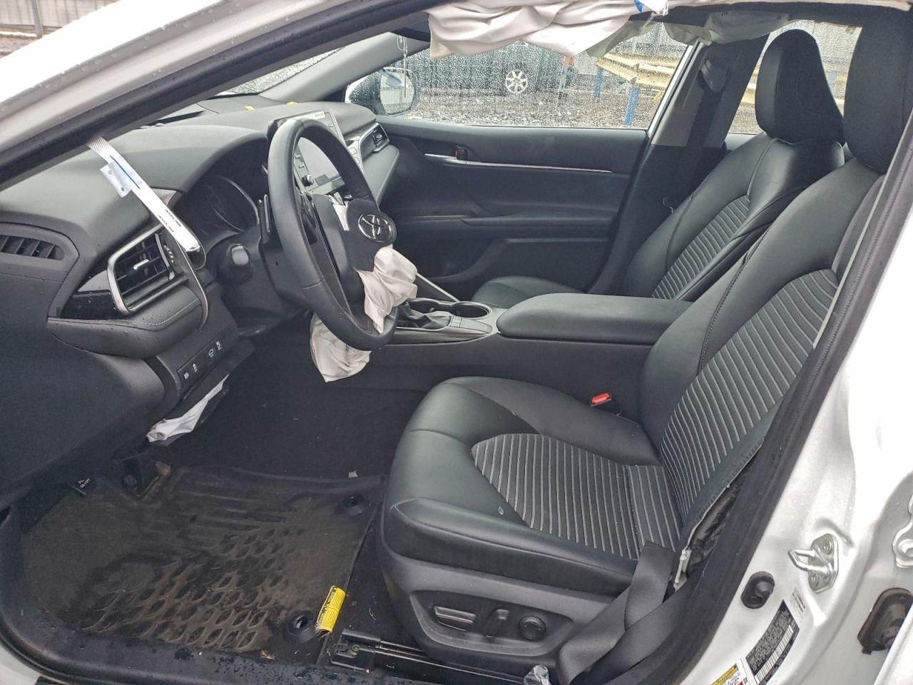 Toyota Camry Se Night Shade Image 9