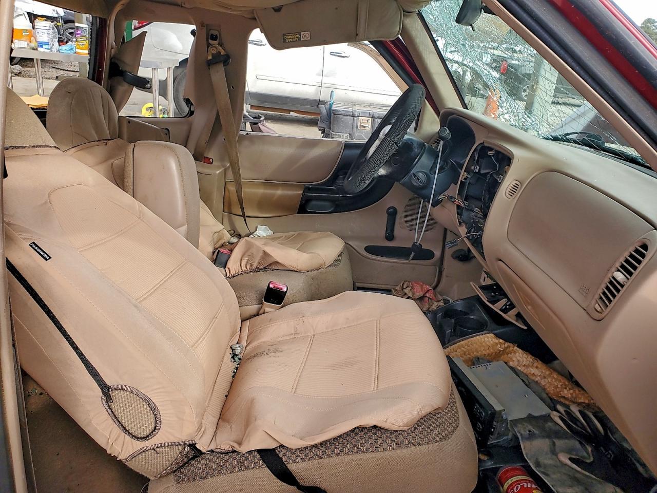 Ford Ranger Super Cab Image 3