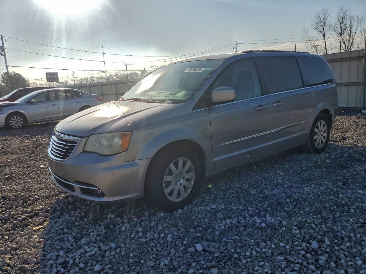 Chrysler Minivan Touring Image 1