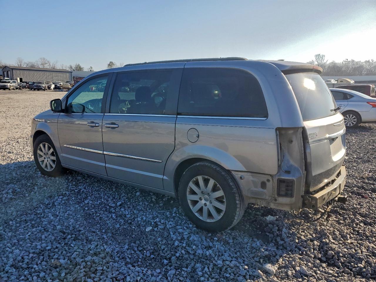Chrysler Minivan Touring Image 12