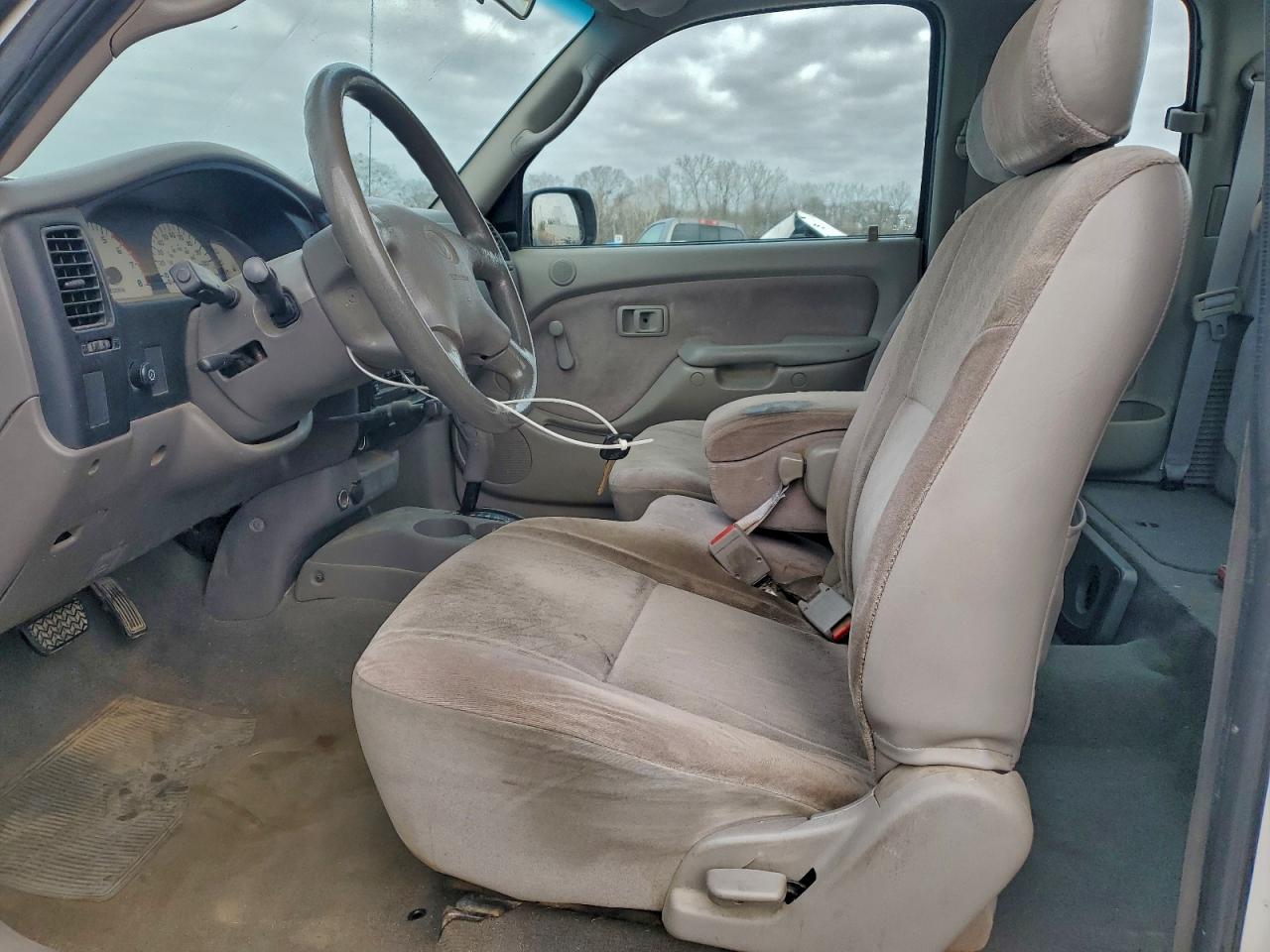 Toyota Tacoma Xtracab Image 10