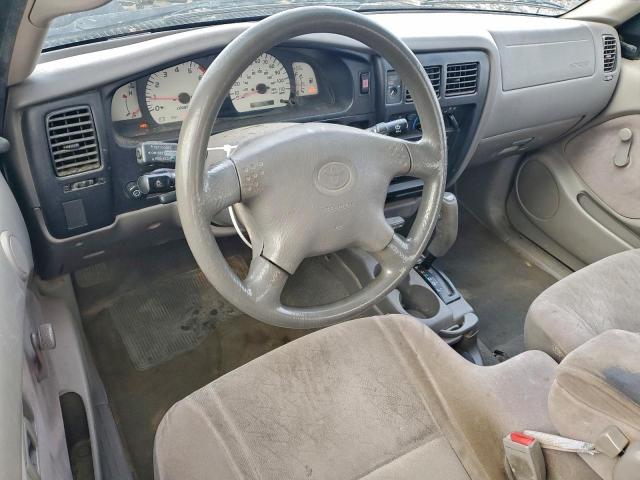 Toyota Tacoma Xtracab Image 8